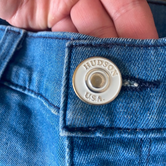 EUC Hudson "Nico" Middies Super Skinny Light Wash Size 28 - Picture 2 of 5